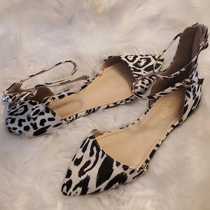 Black & White Print D'Orsay Flats!
